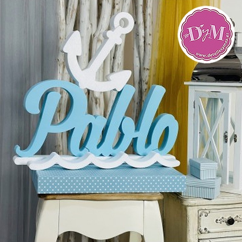 Nombre en Corcho Rosa con Flores