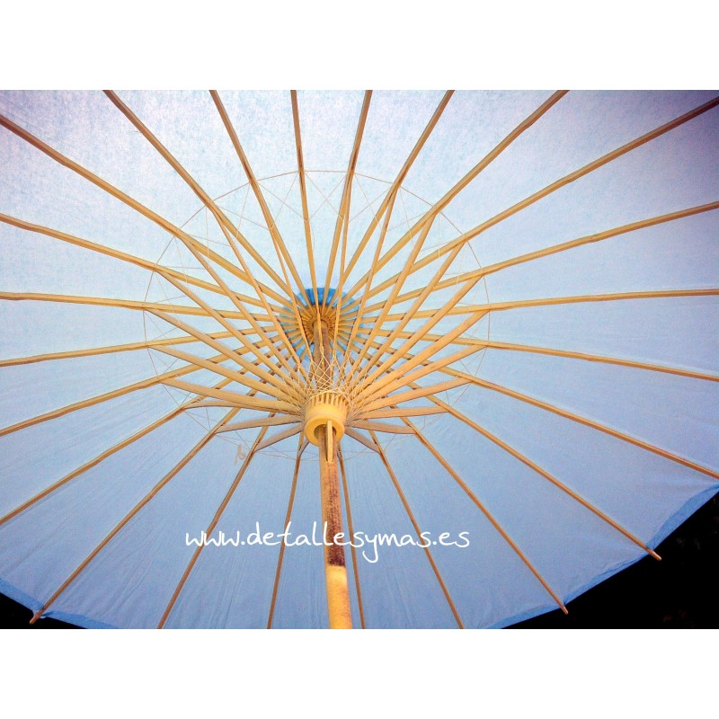Parasol de papel celeste