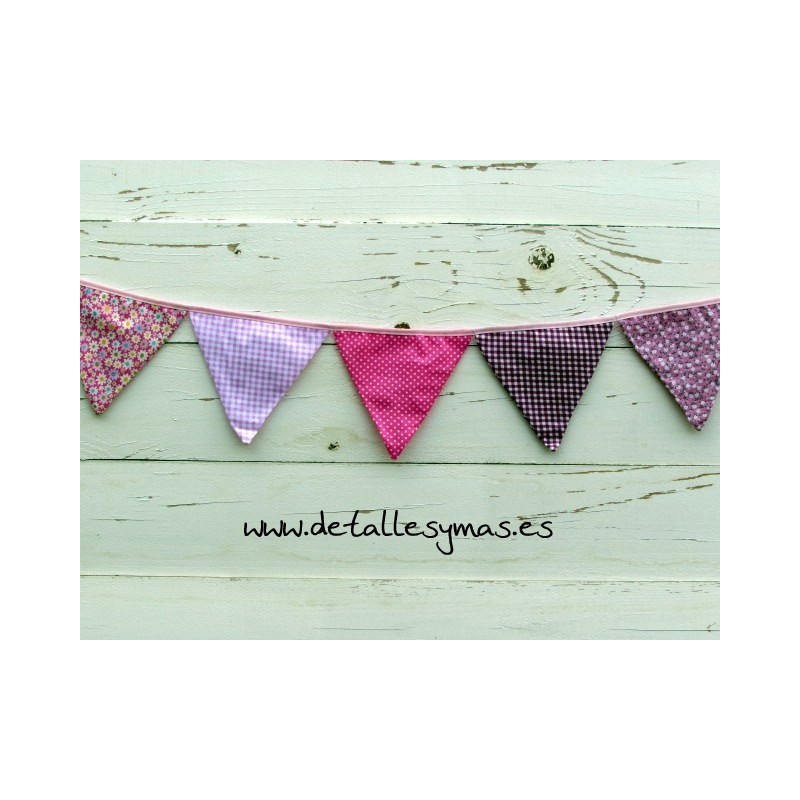 Banderines de tela rosa 