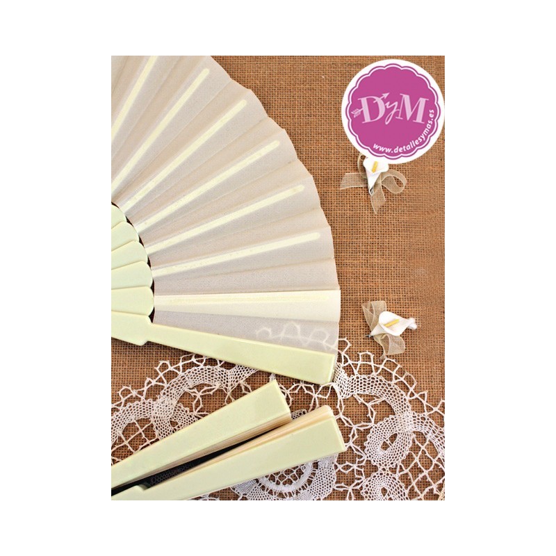 Abanico marfil  varilla de plástico