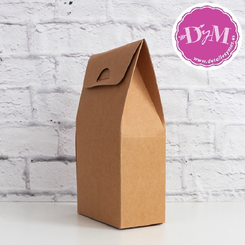 Caja kraft con ventana mediana
