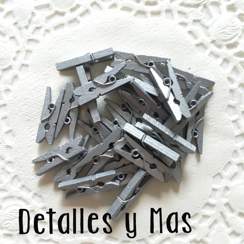 Mini pinza dorada de madera