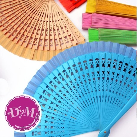 Abanicos calados 23 cms  .Colores variados