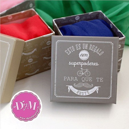 Pañuelo colores en caja Superpoderes