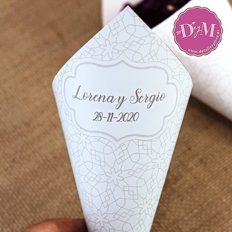 Conos personalizados para boda Garden