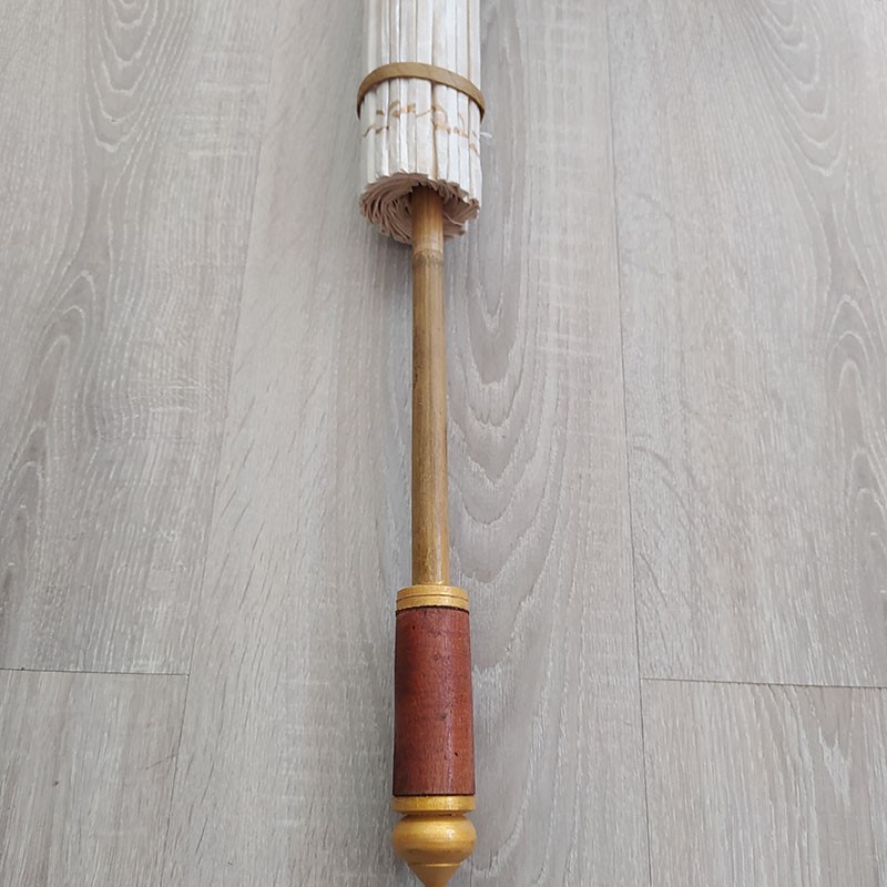 Parasol de novia filigrana dorada