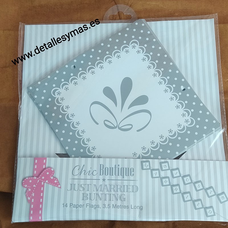 BUNTING JUST MARRIED CHIC